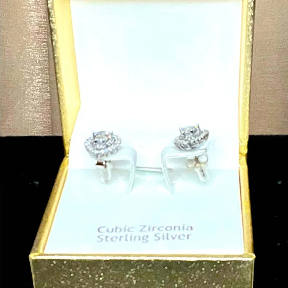 NIB Cubic and Sterling Silver earrings. Women’s OS. - Picture 1 of 4